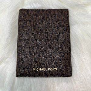 Michael Kors Bedford travel passport Holder